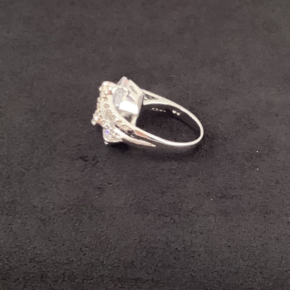 NWOT Womens Large CZ Wrapped Silvertone Statement Ring 6.5 - Picture 12 of 13